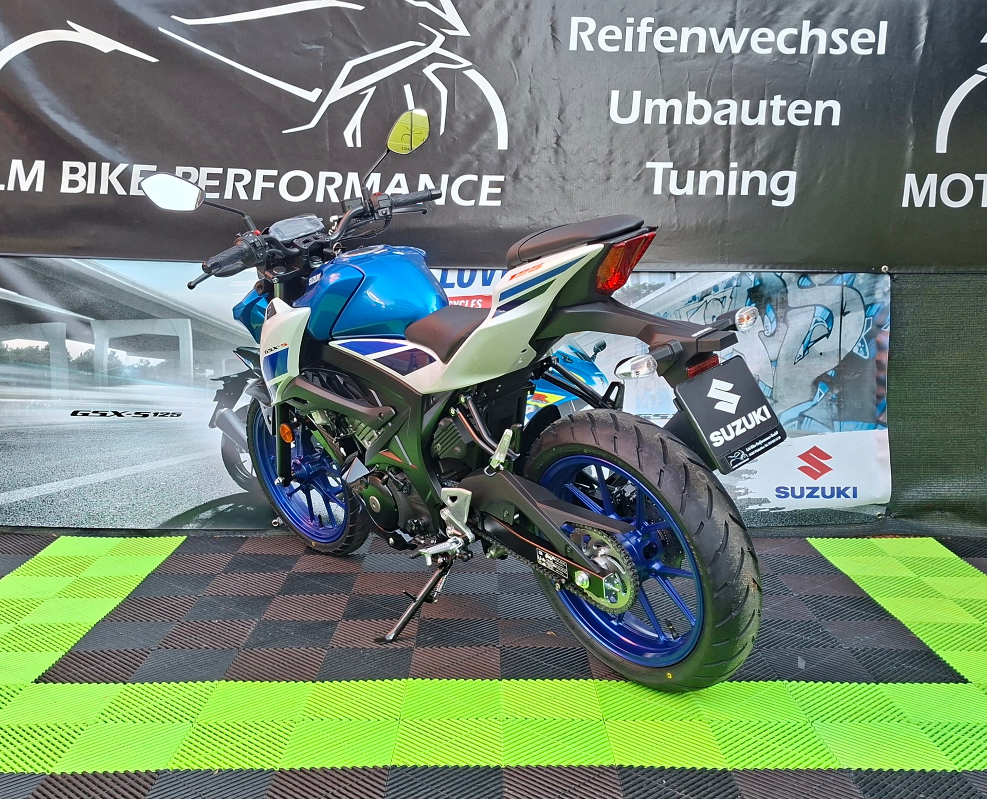 SUZUKI GSX-S 125-image-4