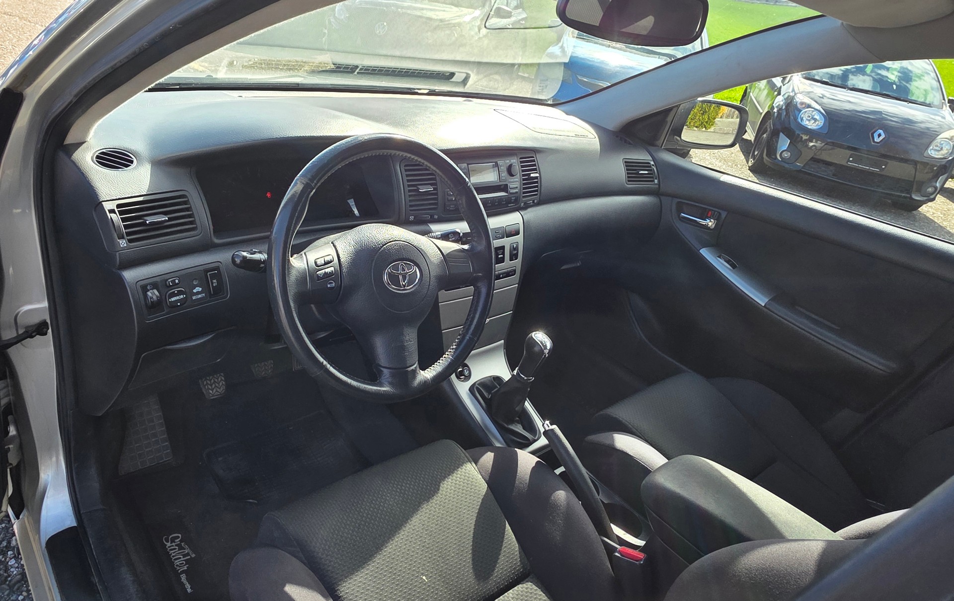 TOYOTA Corolla 1.6 Linea Sol-image-6