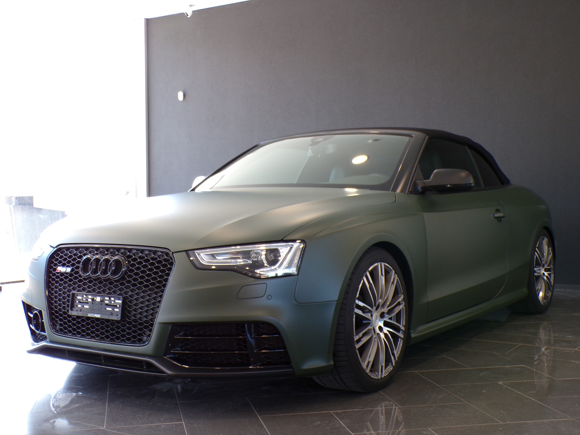 AUDI RS5 Cabrio 4.2 FSI quattro S-tronic-image-10