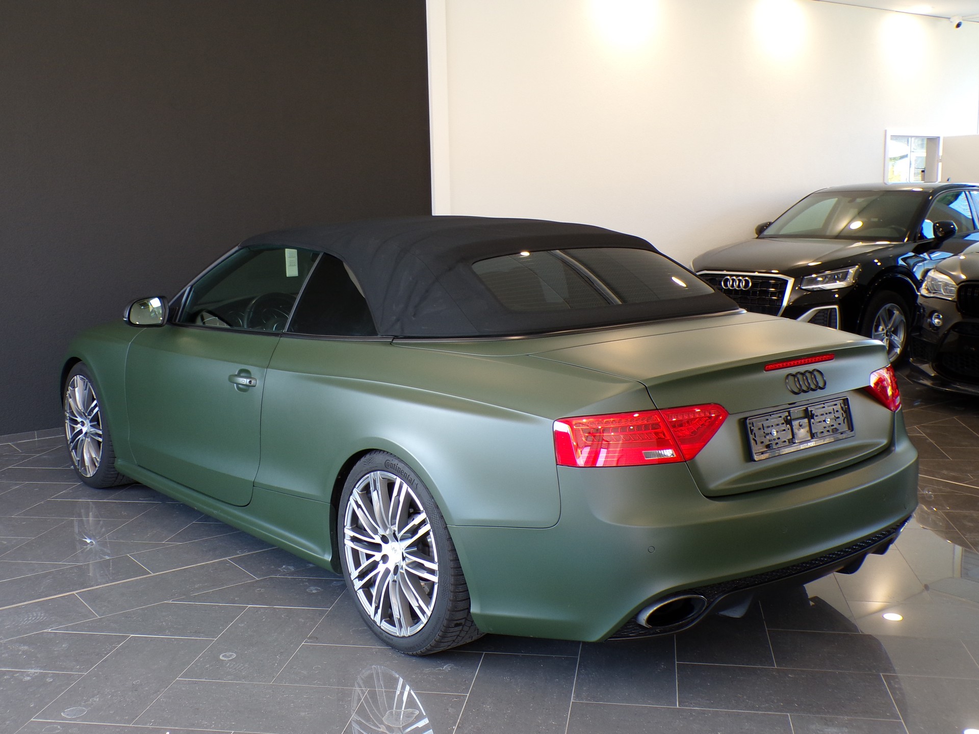 AUDI RS5 Cabrio 4.2 FSI quattro S-tronic-image-12