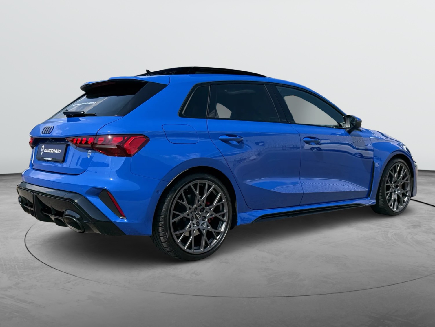 AUDI RS3 Sportback 2.5 TSI quattro S-tronic-image-4