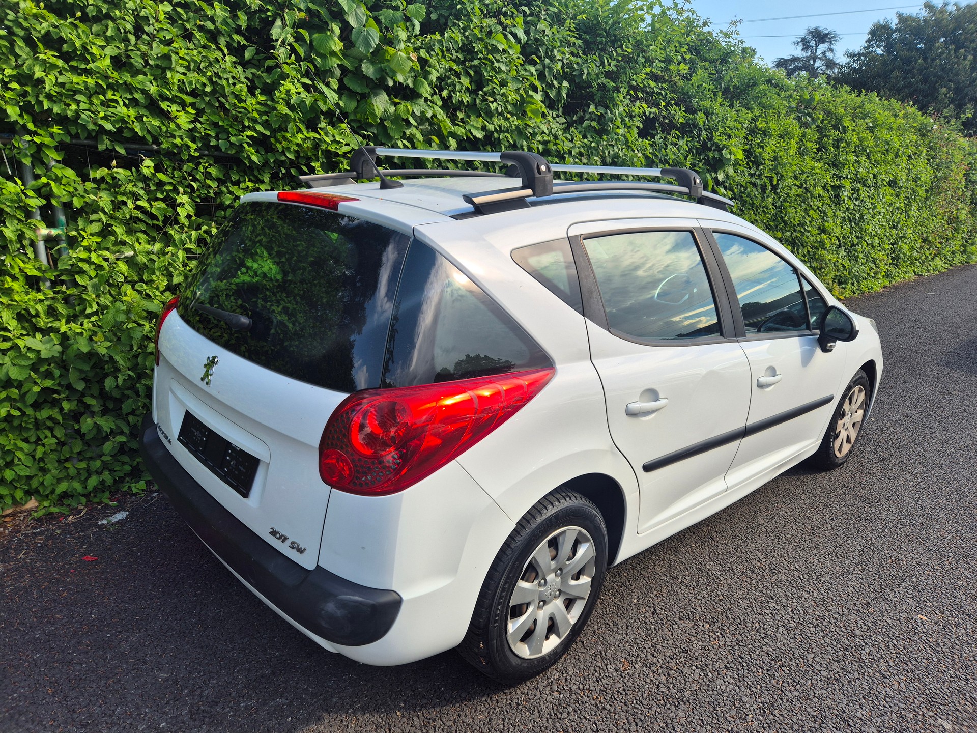 PEUGEOT 207 SW 1.4 16V Trendy-image-6