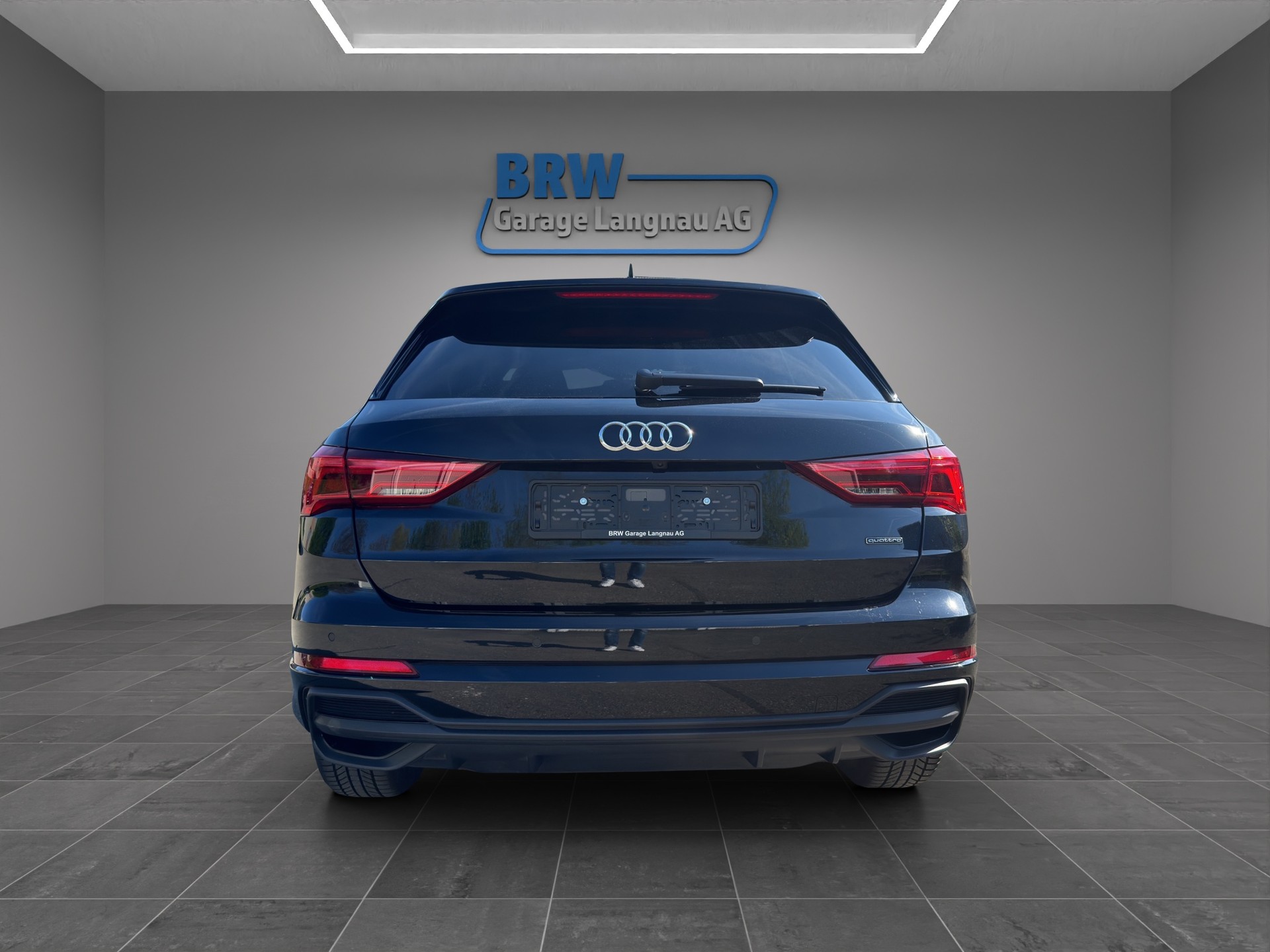 AUDI Q3 40 TFSI S line quattro S-tronic-showroom-element-3
