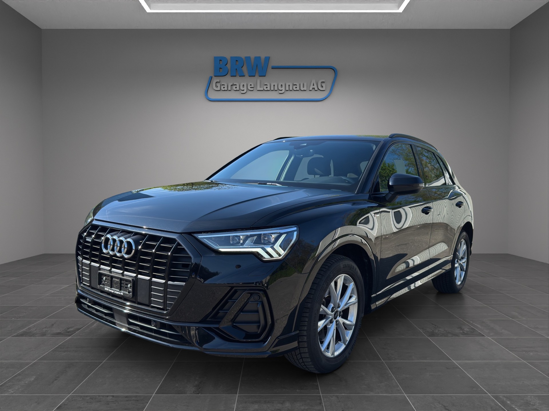 AUDI Q3 40 TFSI S line quattro S-tronic