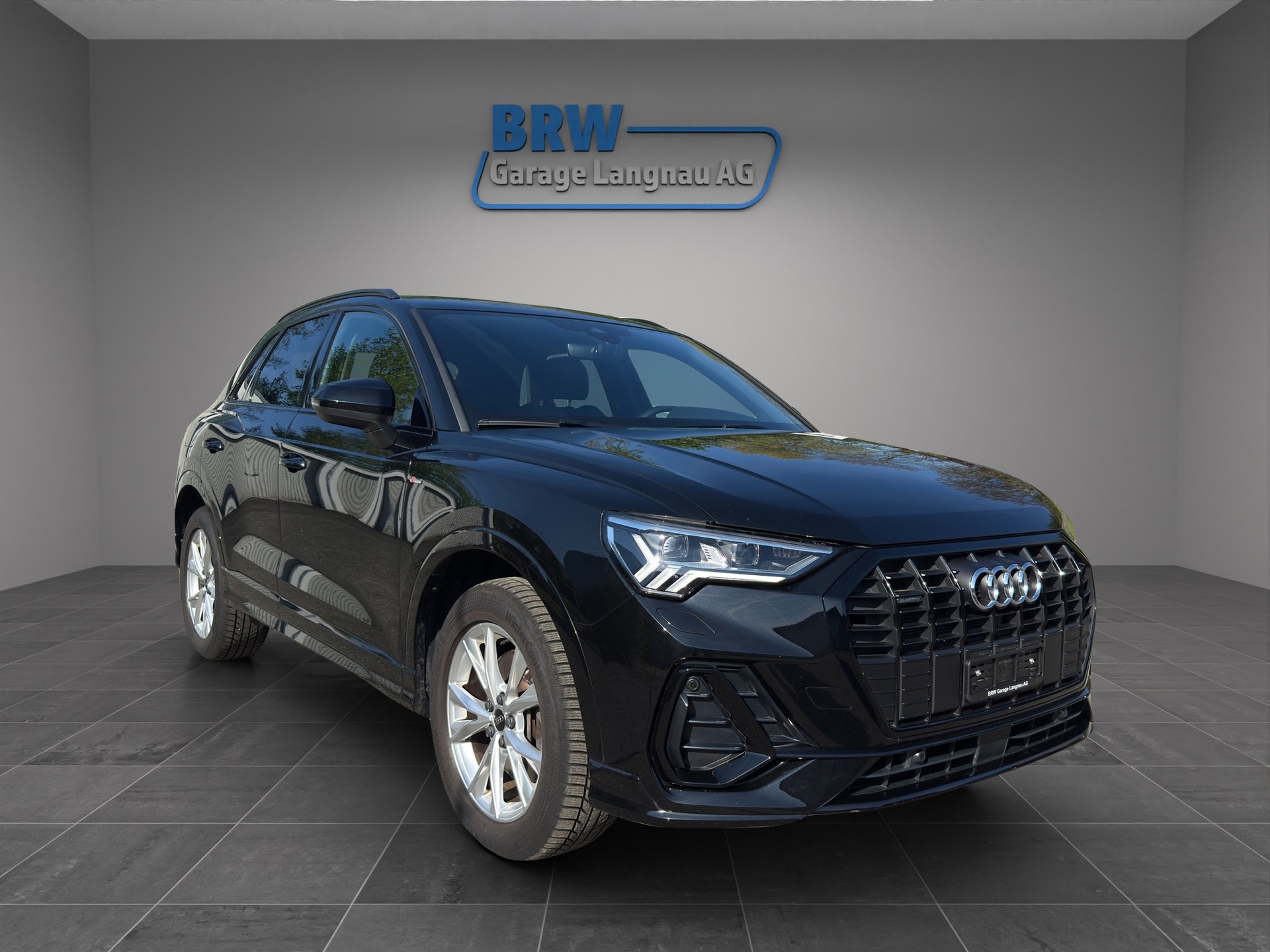 AUDI Q3 40 TFSI S line quattro S-tronic-image-6
