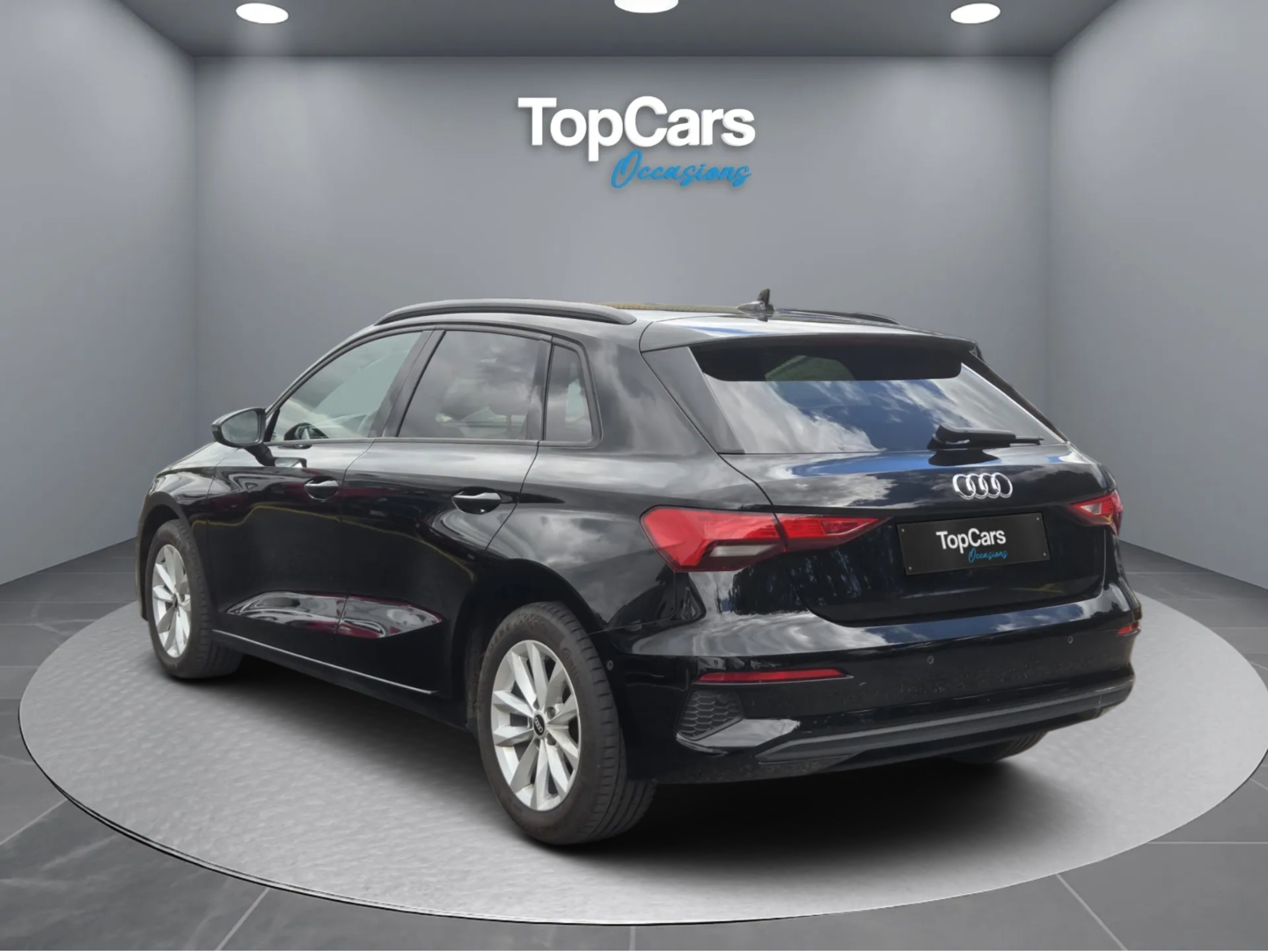AUDI A3 Sportback 35 TFSI Attraction S-tronic ** Service & MFK ** Expertise & service du jour ** Mild Hybride ** Rabais plaques %-image-2
