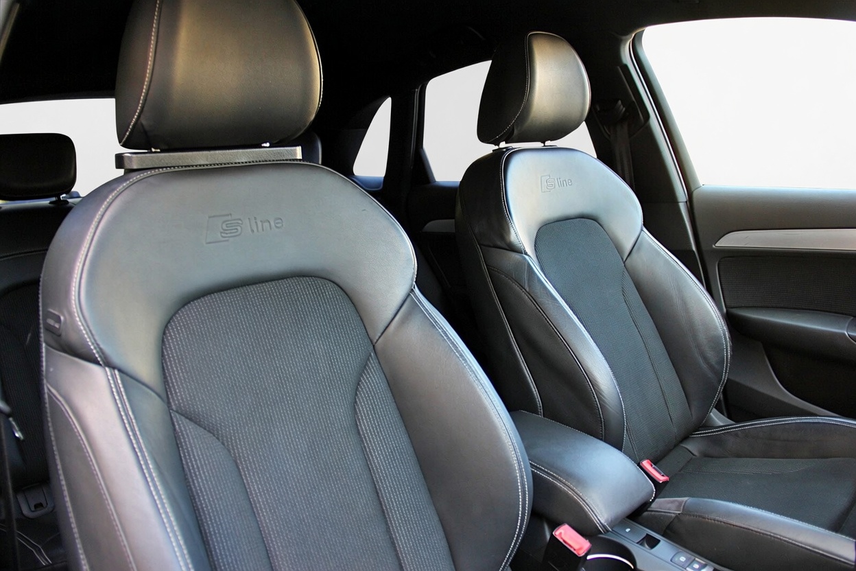 AUDI Q3 2.0 TDI sport quattro S-tronic-image-14