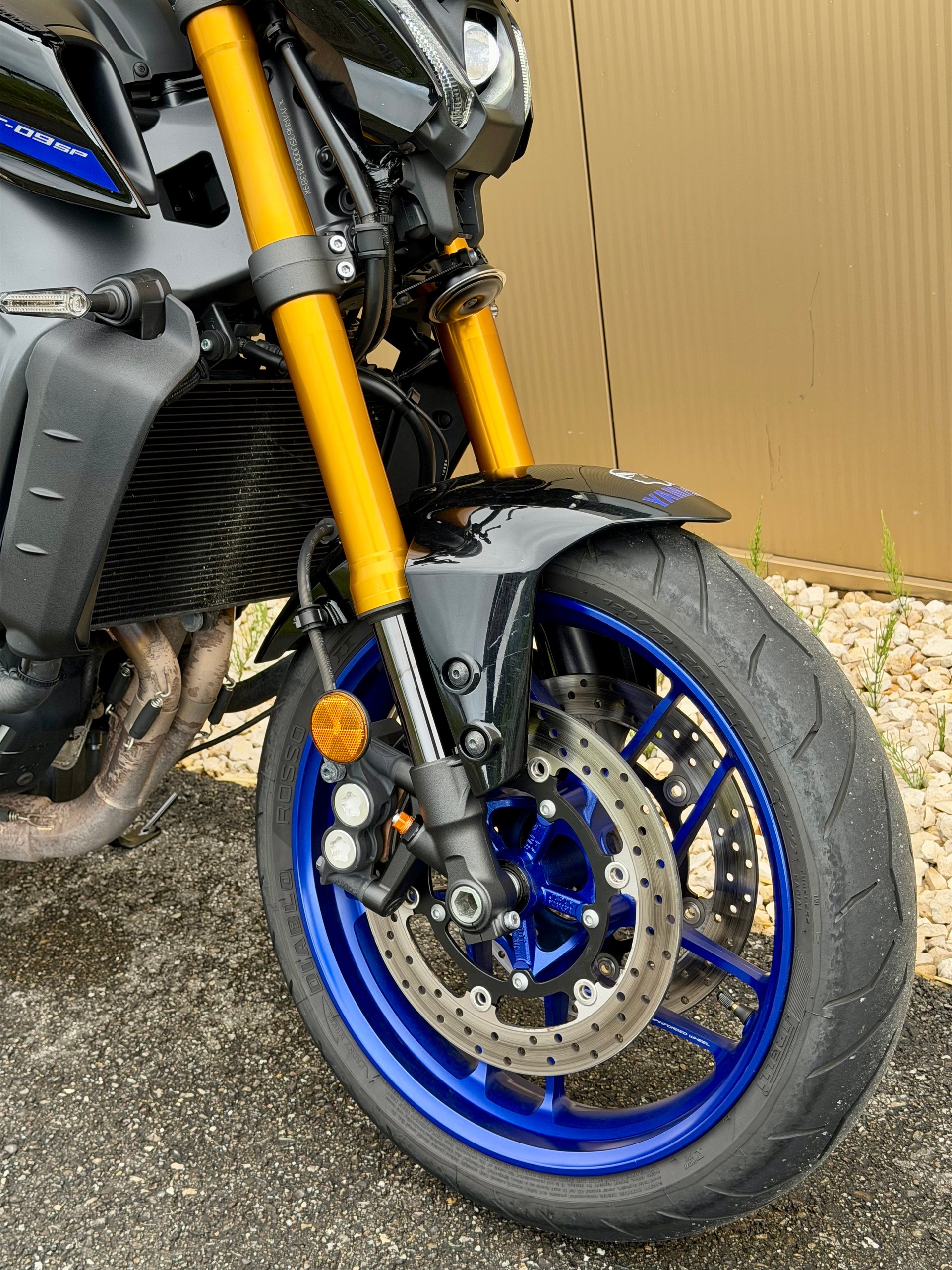 YAMAHA MT-09 SP-image-1
