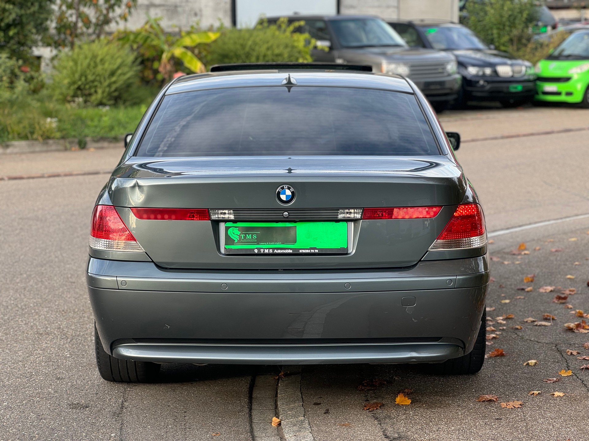 BMW 745i-image-5