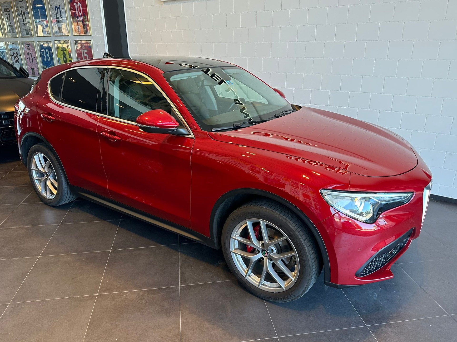 ALFA ROMEO Stelvio 2.0 First Edition Q4 Automatic-showroom-element-1