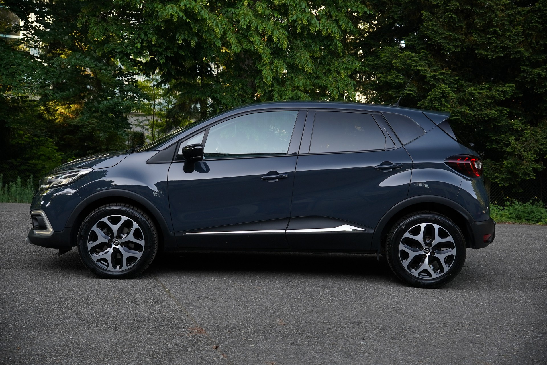 RENAULT Captur 1.2 T 16V Intens EDC-image-5