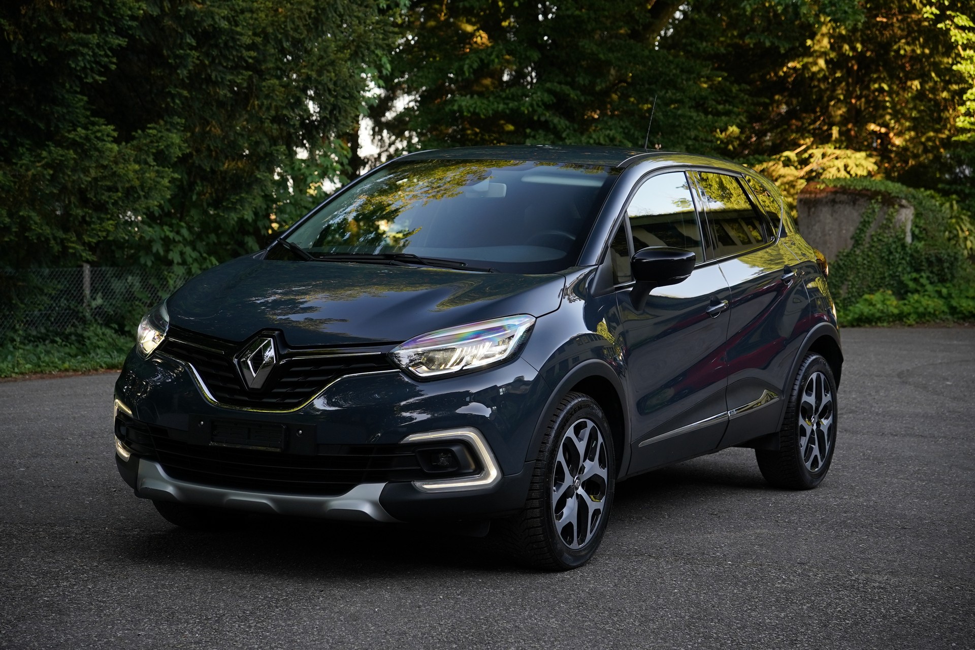 RENAULT Captur 1.2 T 16V Intens EDC-image-6