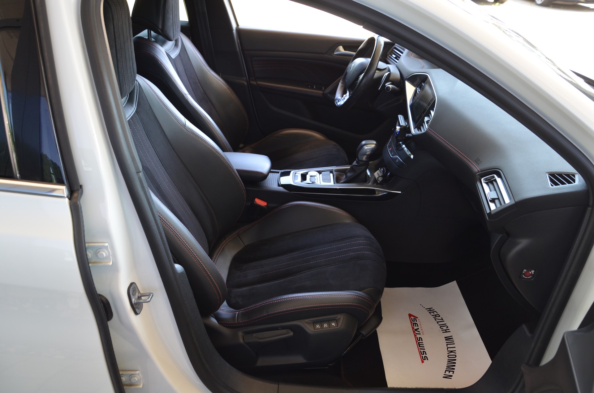 PEUGEOT 308 2.0 BlueHDI GT Automatic*Frisch ab MFK,1 Jahr oder 20000km Garantie auf Motor und Getriebe*-image-13
