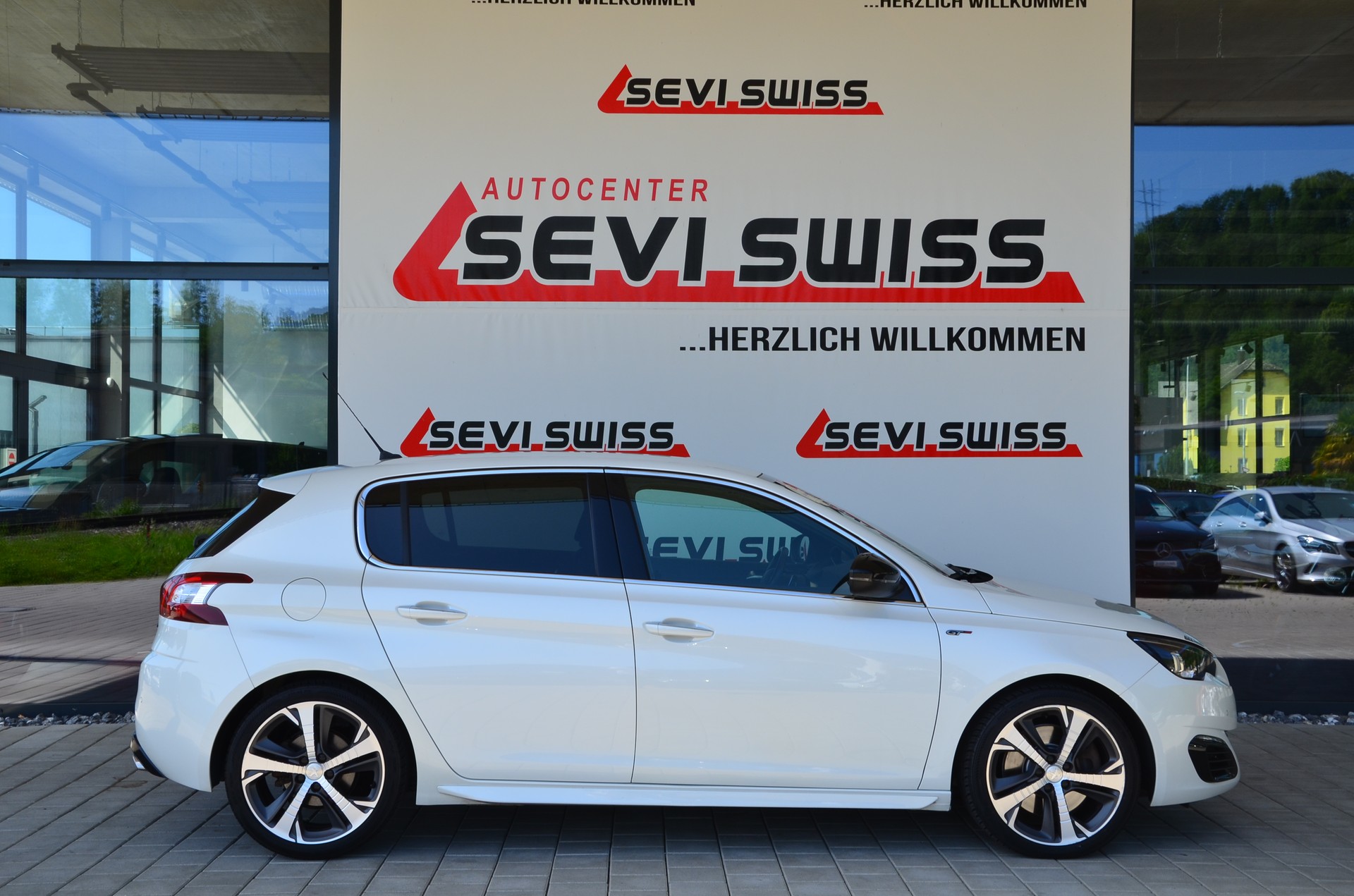 PEUGEOT 308 2.0 BlueHDI GT Automatic*Frisch ab MFK,1 Jahr oder 20000km Garantie auf Motor und Getriebe*-showroom-element-2
