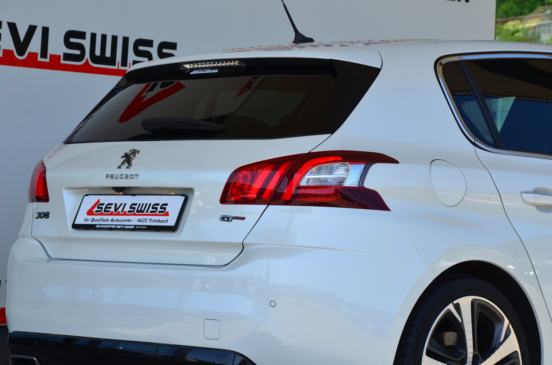 PEUGEOT 308 2.0 BlueHDI GT Automatic*Frisch ab MFK,1 Jahr oder 20000km Garantie auf Motor und Getriebe*-showroom-element-3