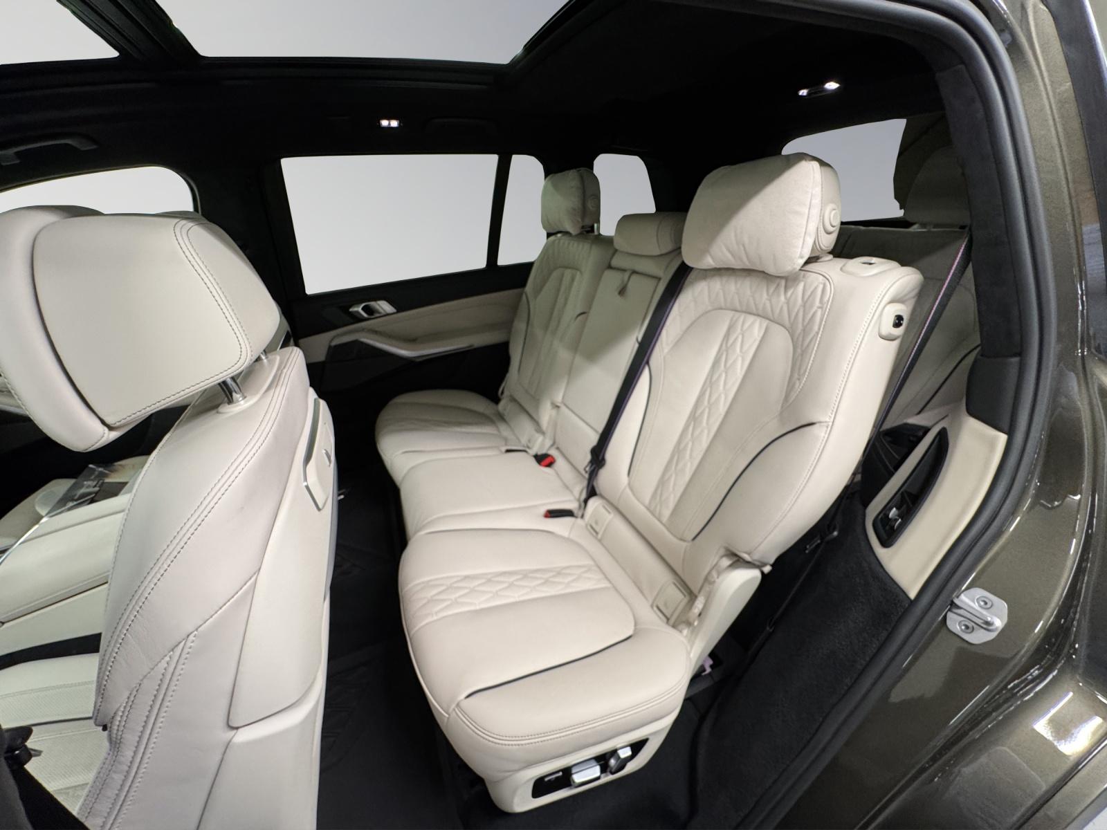 BMW X7 M60i-image-13