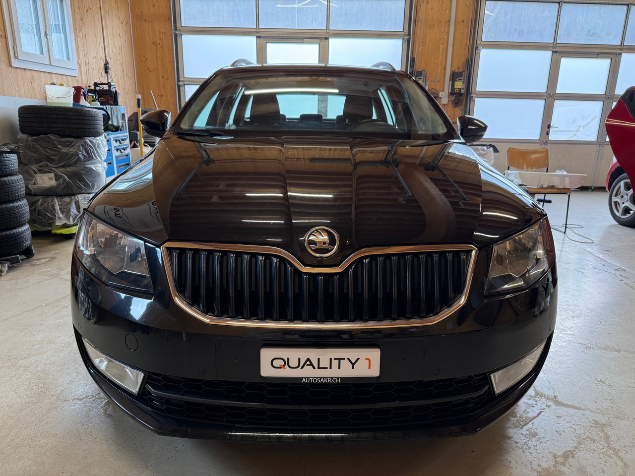 SKODA Octavia Combi 2.0 TDI Ambition-showroom-element-1