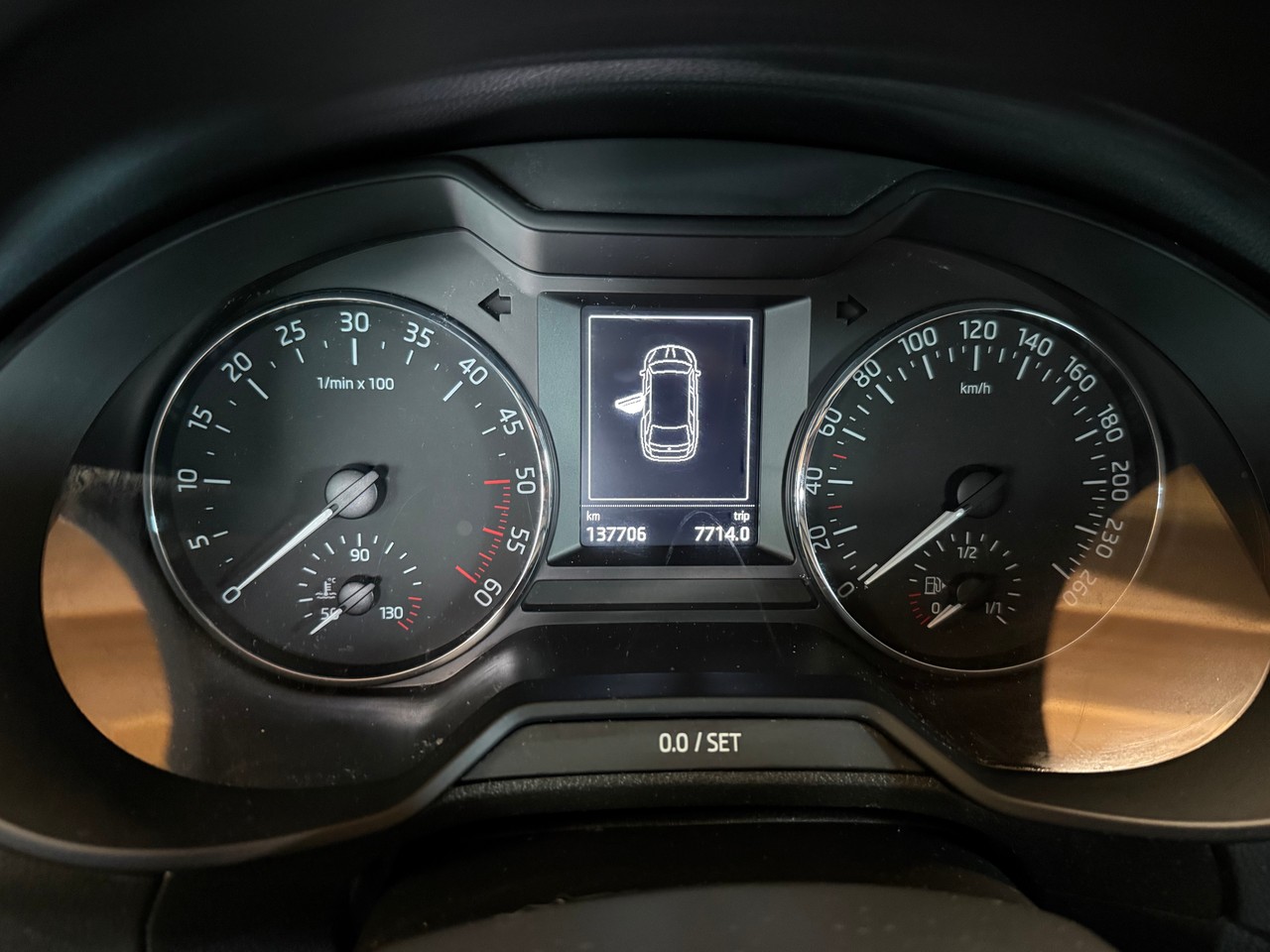 SKODA Octavia Combi 2.0 TDI Ambition-image-9
