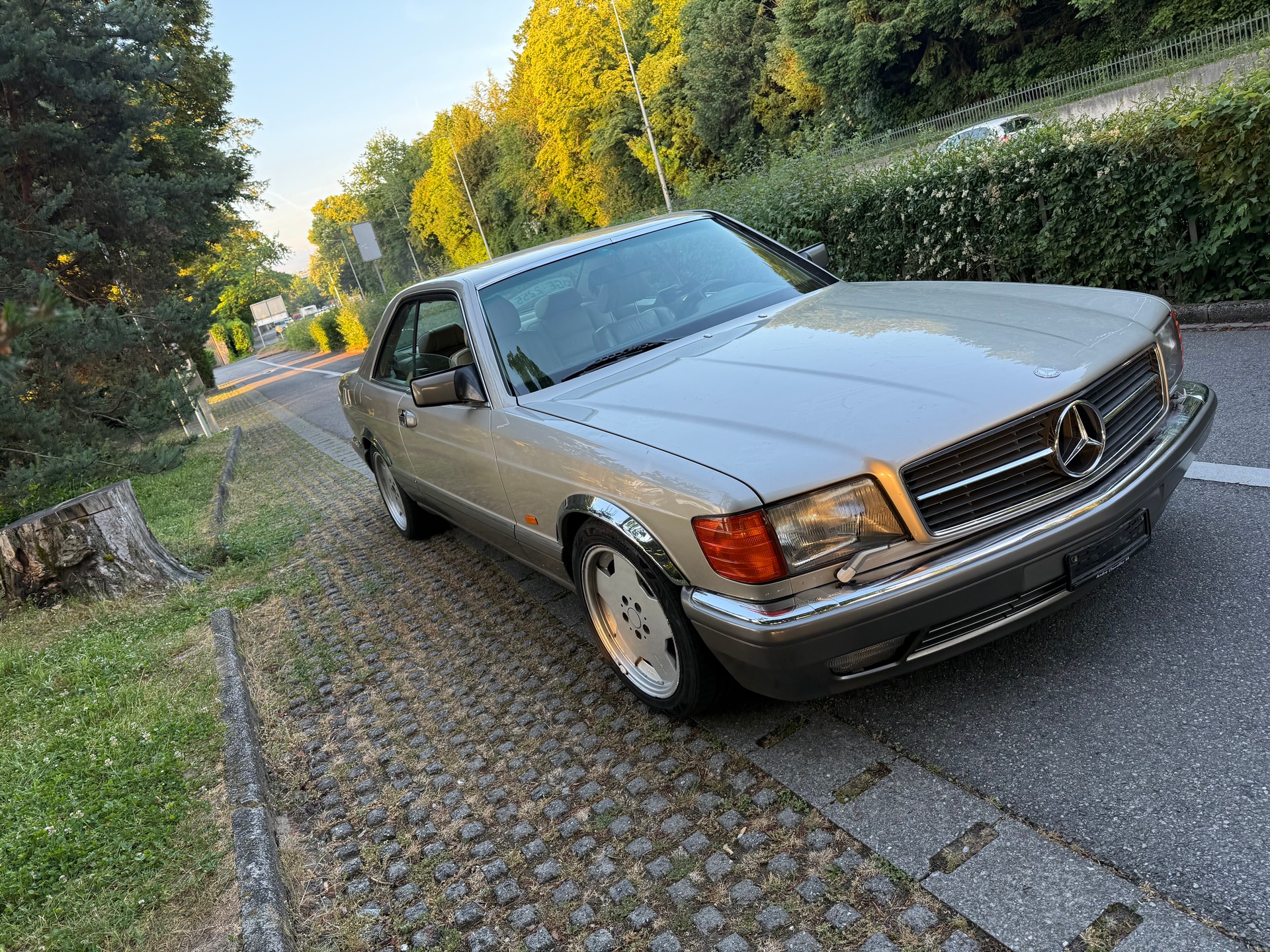 MERCEDES-BENZ 560 SEC Automatic-image-3