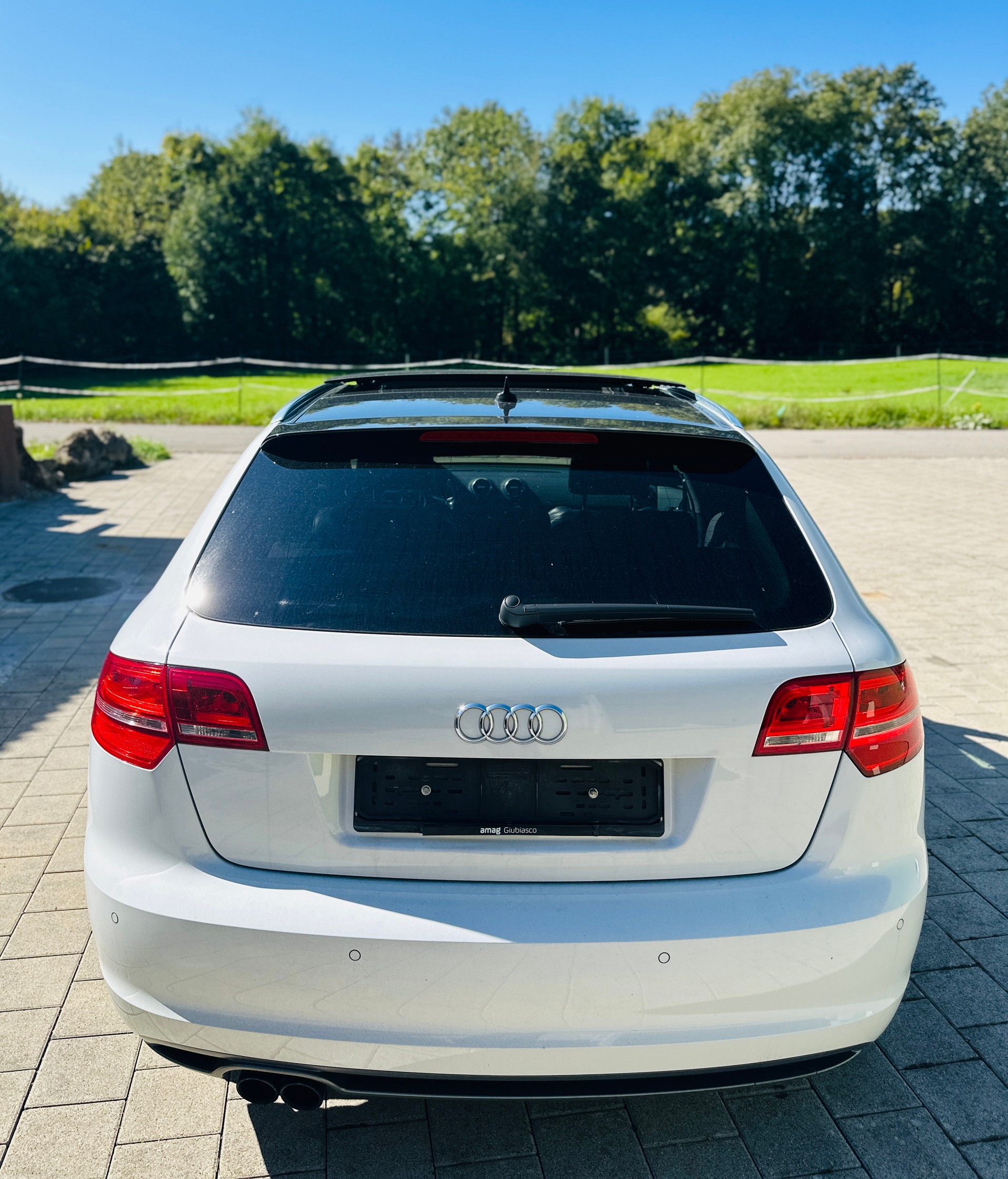 AUDI A3 Sportback 2.0 TFSI Ambition S-tronic-image-9