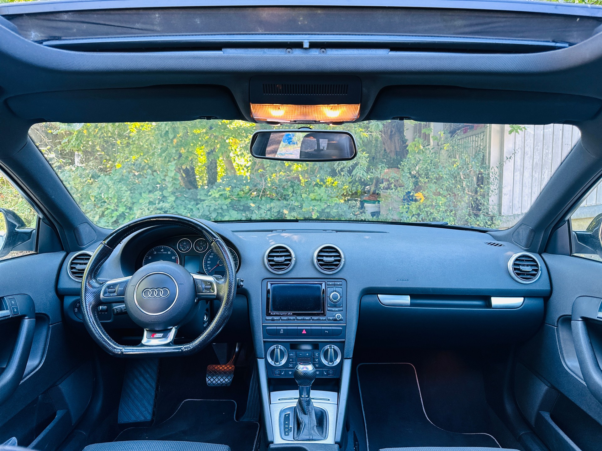 AUDI A3 Sportback 2.0 TFSI Ambition S-tronic-image-10