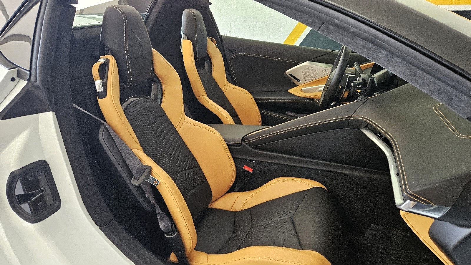 CHEVROLET CORVETTE C8 Stingray Cabriolet 3LT-showroom-element-1