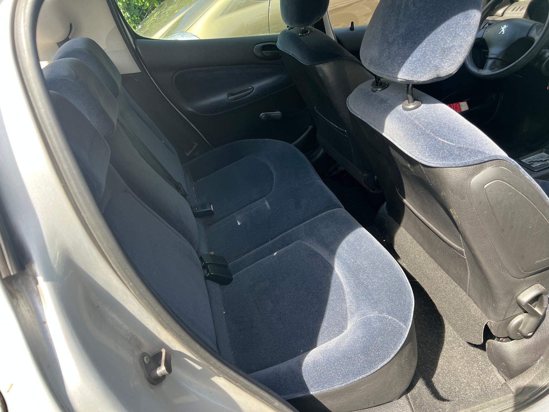 PEUGEOT 206 1.6 16V (XT) Premium-image-7
