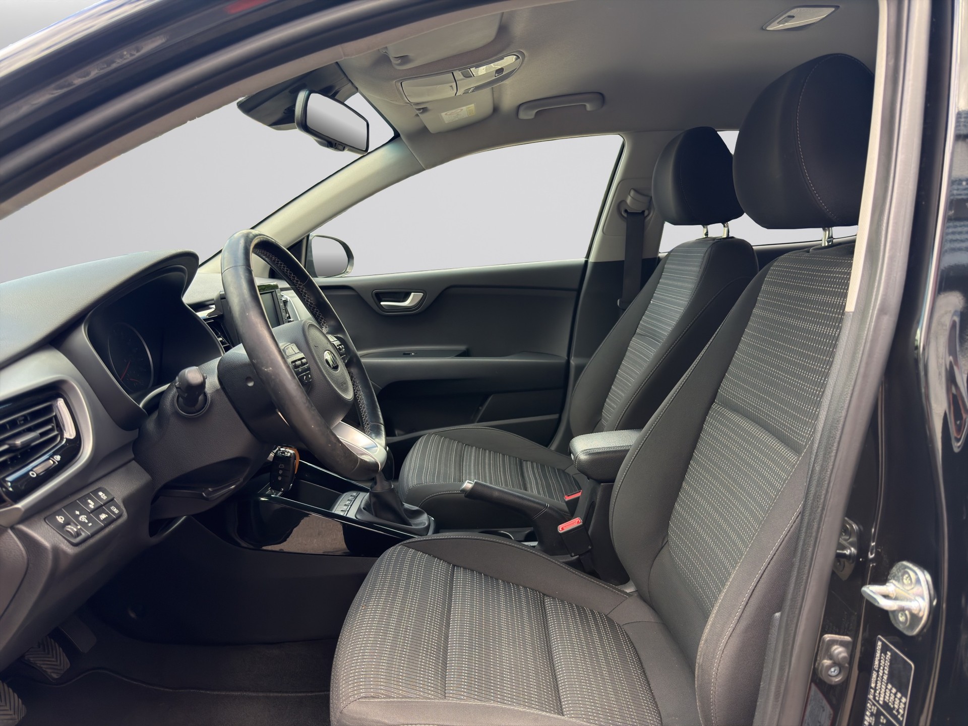 KIA Stonic 1.0 T-GDi-image-12