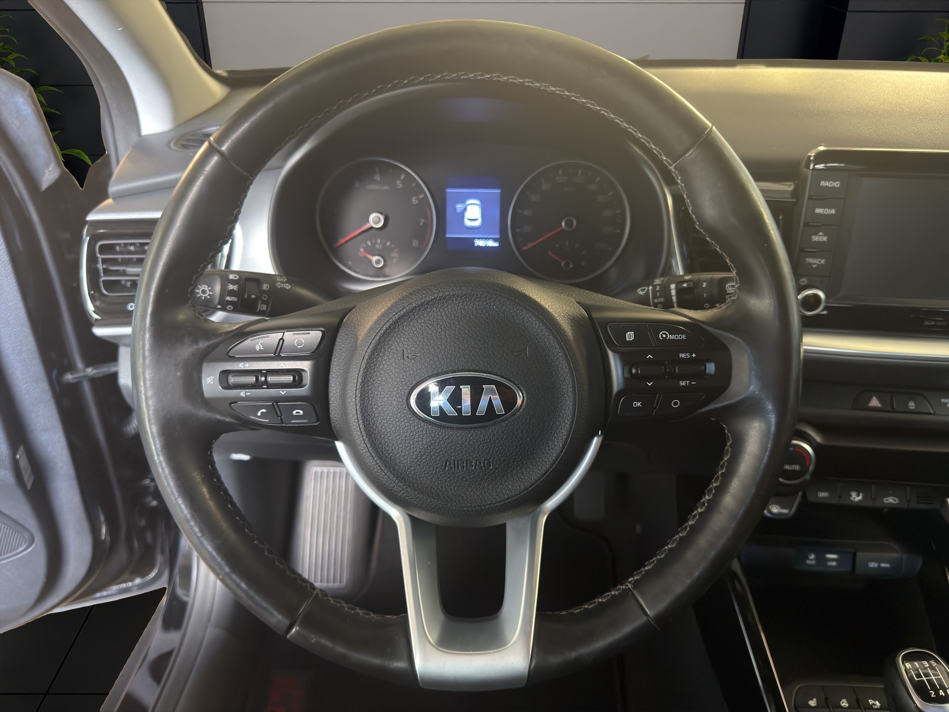 KIA Stonic 1.0 T-GDi-image-8