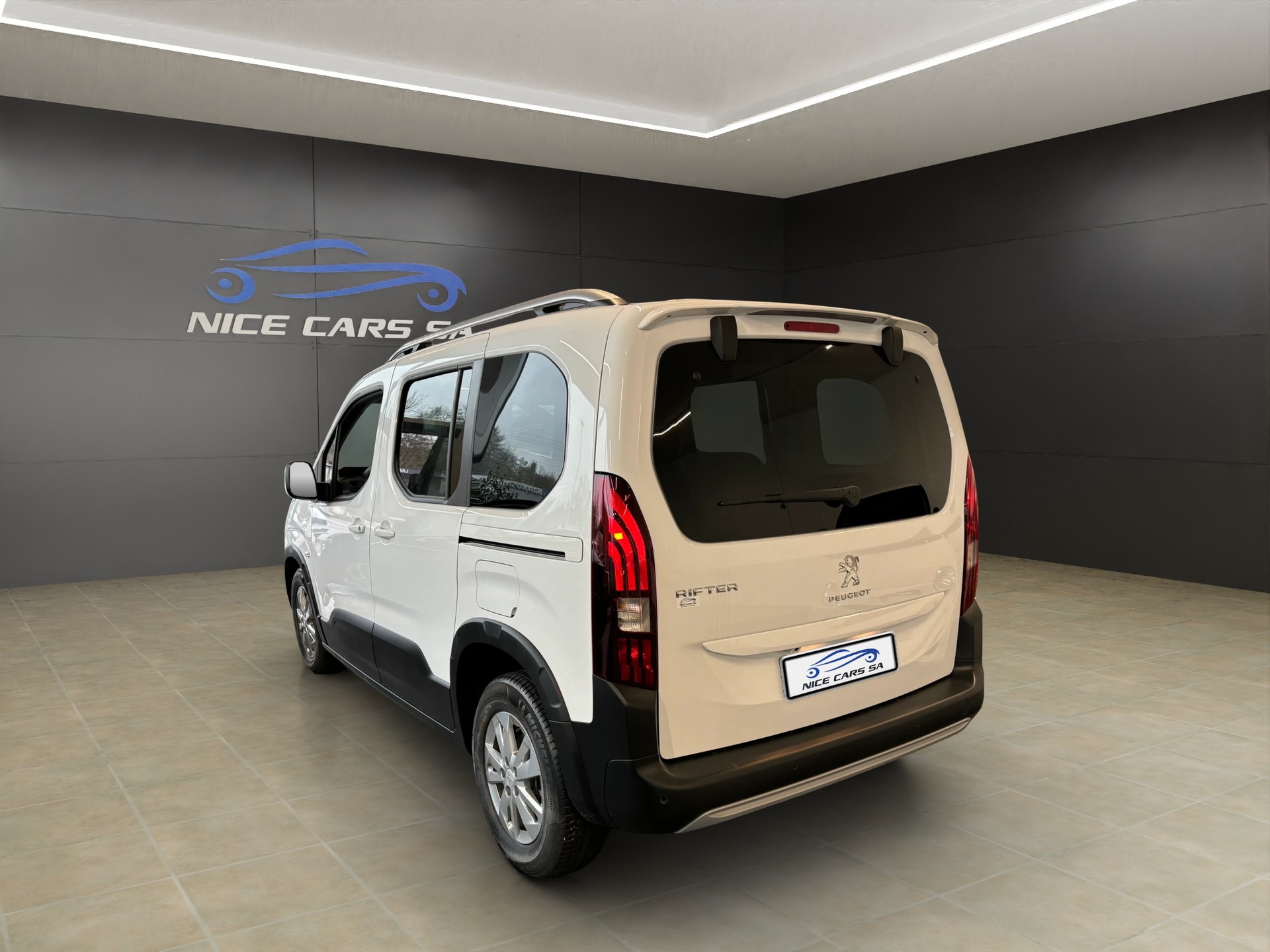 PEUGEOT Rifter 1.5 BlueHDi Allure Pack-image-5
