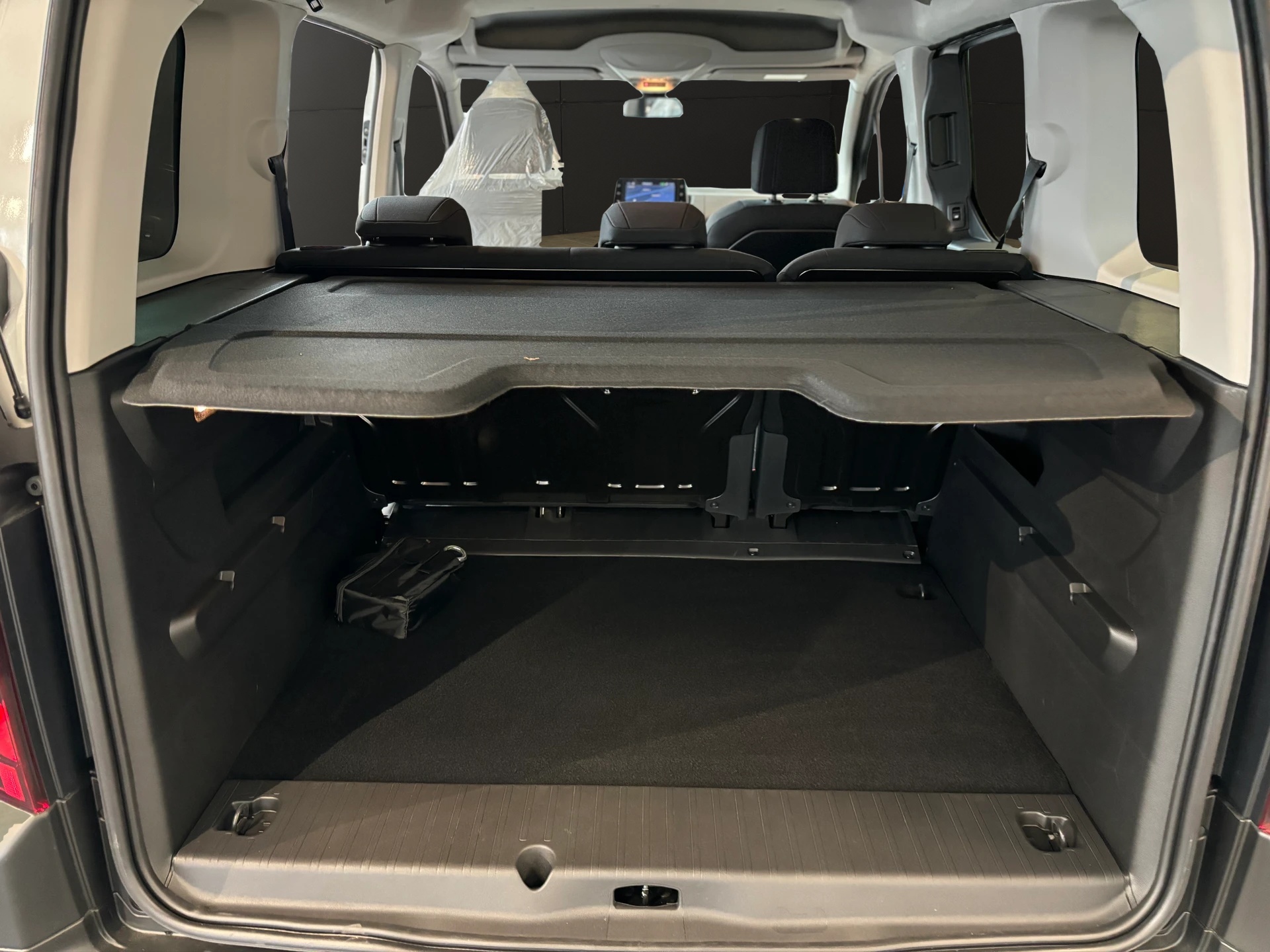 PEUGEOT Rifter 1.5 BlueHDi Allure Pack-image-12