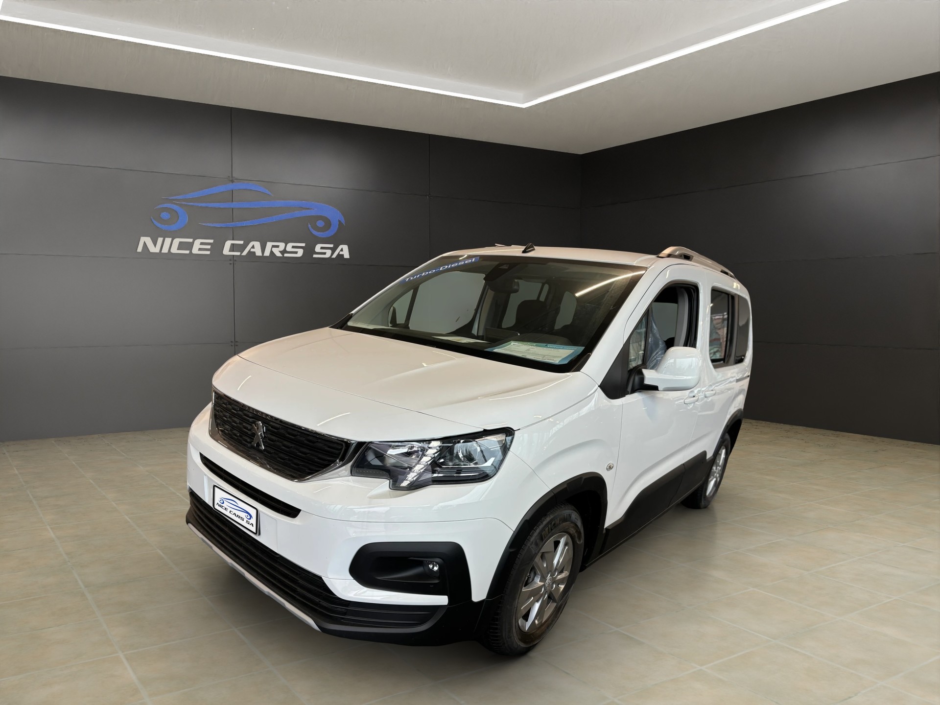 PEUGEOT Rifter 1.5 BlueHDi Allure Pack-image-0