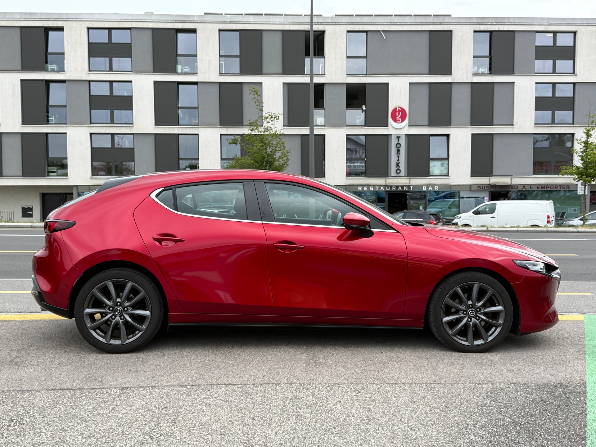 MAZDA 3 Hatchback SKYACTIV-G M Hybrid 122 Ambition Automat-image-9