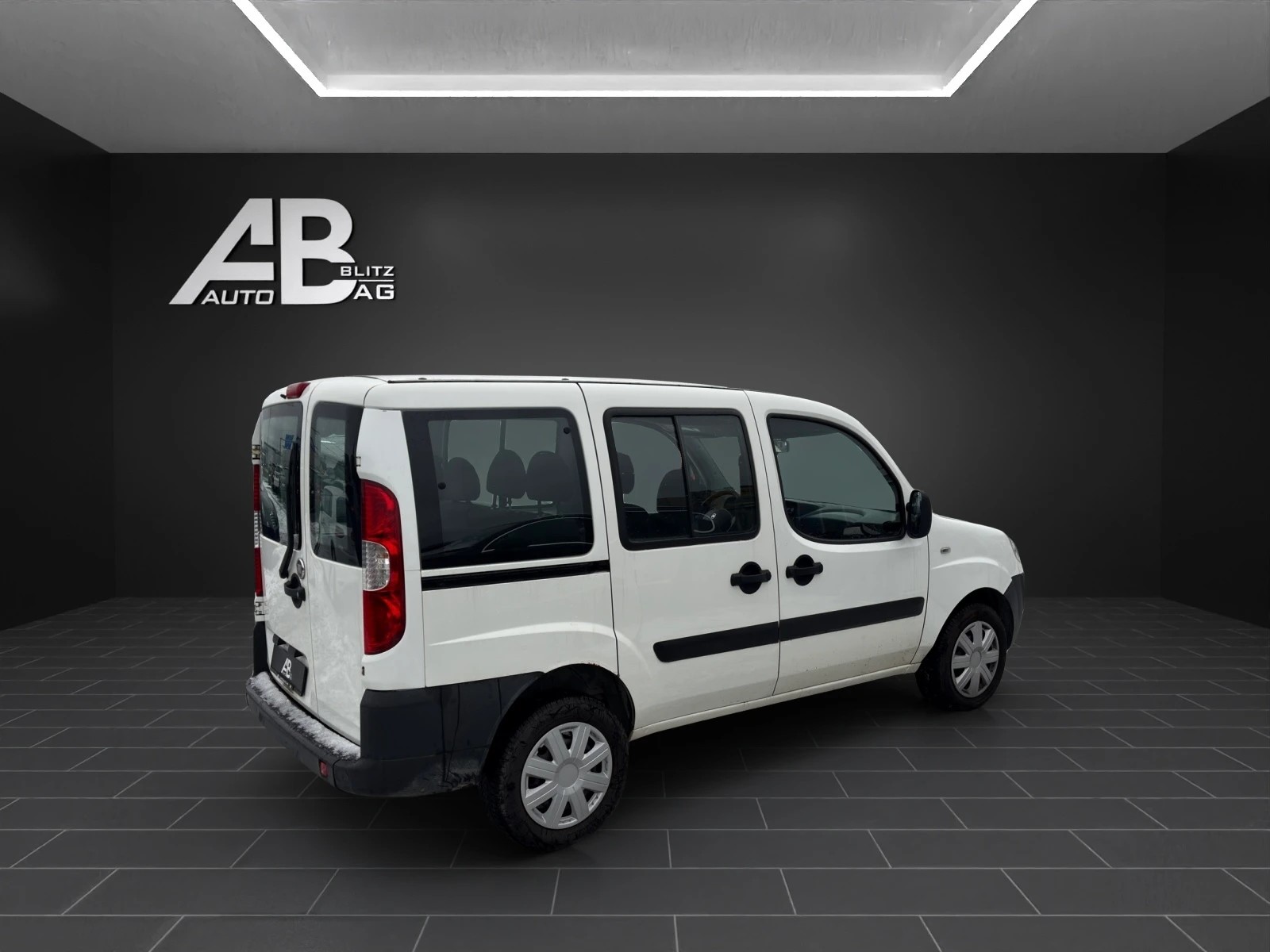 FIAT Doblò 1.3 JTD Active-image-4