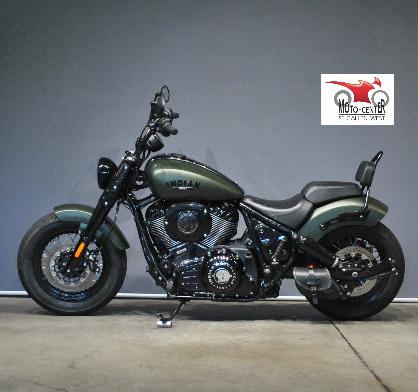 INDIAN Chief Bobber-showroom-element-2