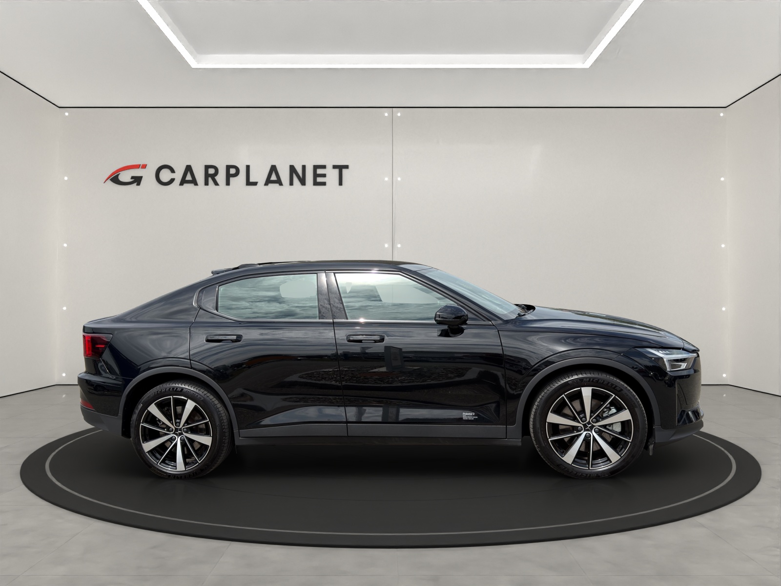 POLESTAR 2 Long Range Dual Motor-showroom-element-1