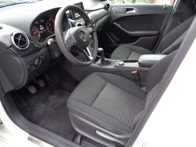 MERCEDES-BENZ B 200 CDI-image-7