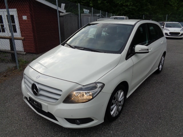 MERCEDES-BENZ B 200 CDI-image-1