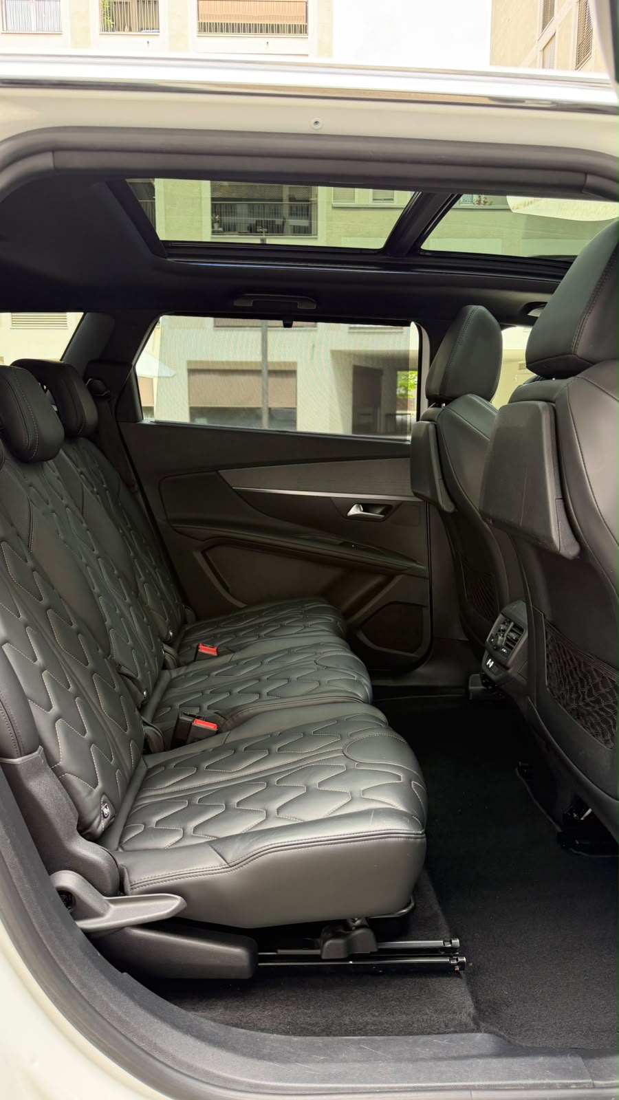 PEUGEOT 5008 2.0 BlueHDi GT EAT-image-16