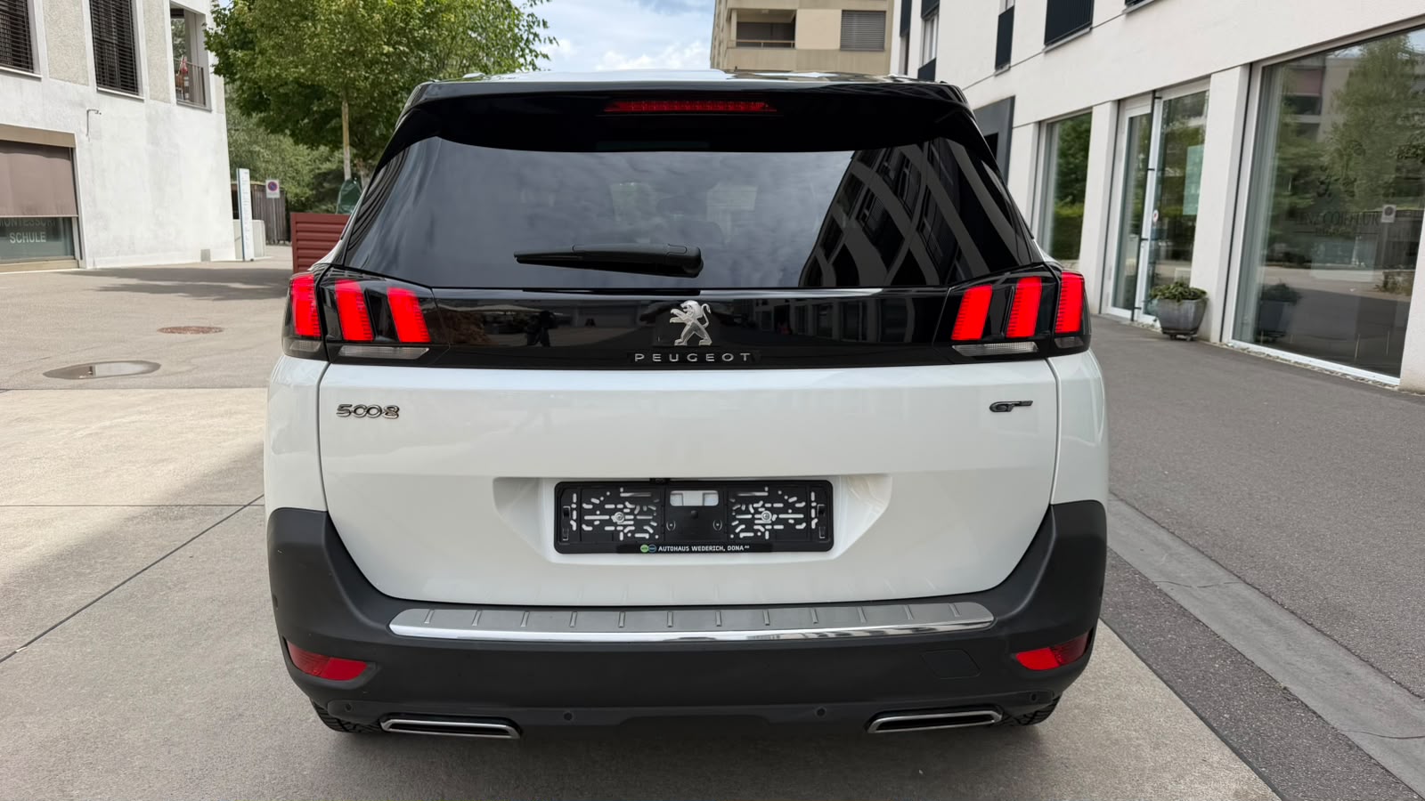 PEUGEOT 5008 2.0 BlueHDi GT EAT-showroom-element-3