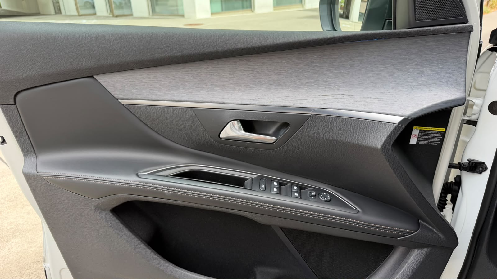 PEUGEOT 5008 2.0 BlueHDi GT EAT-image-15
