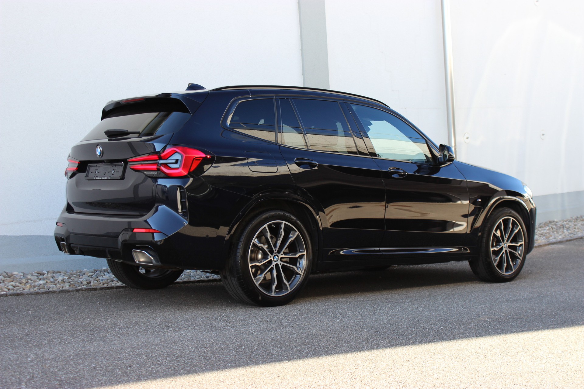 BMW X3 xDrive 48V 20d M Sport-showroom-element-2