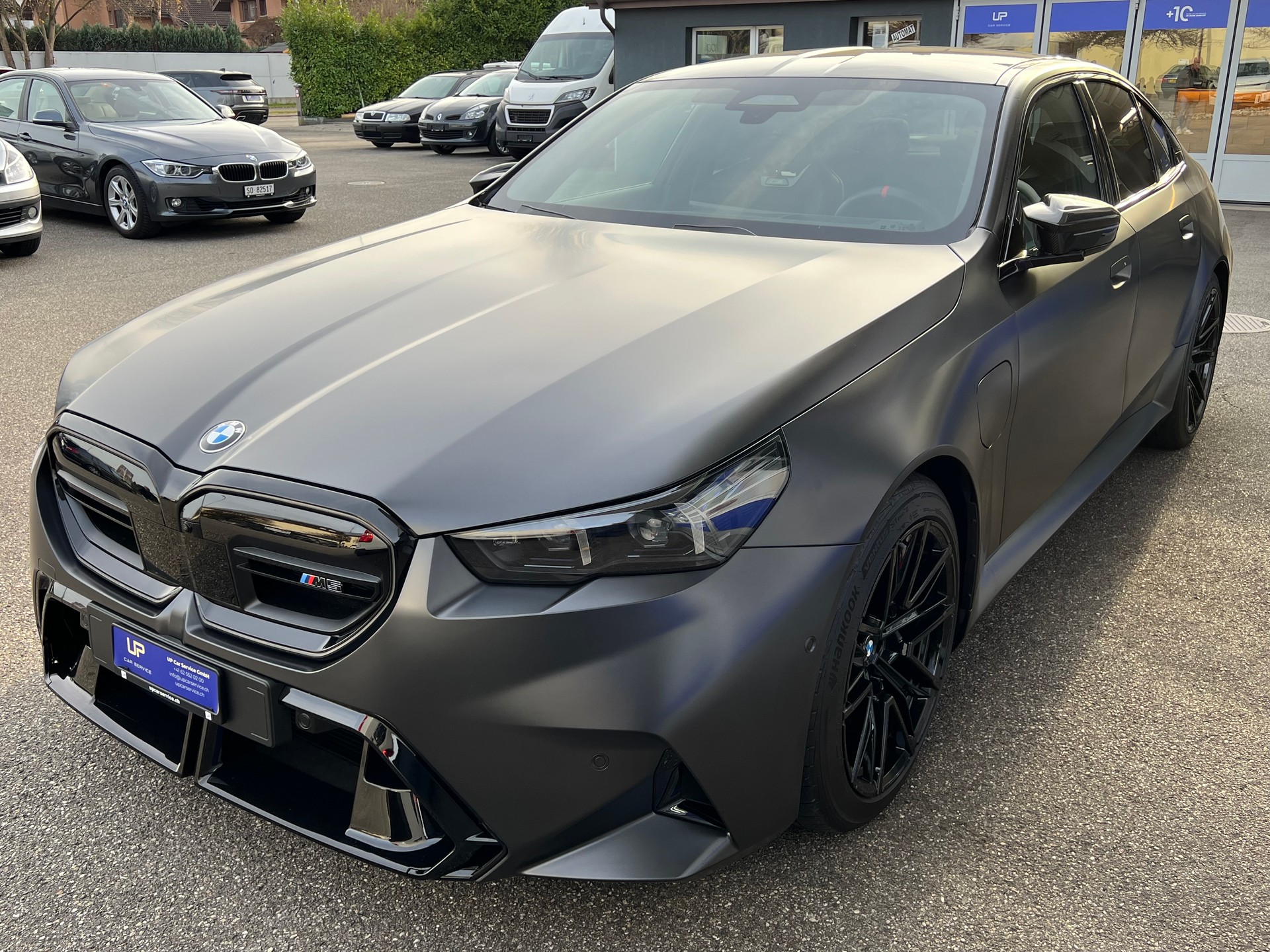 BMW M5 xDrive-showroom-element-1