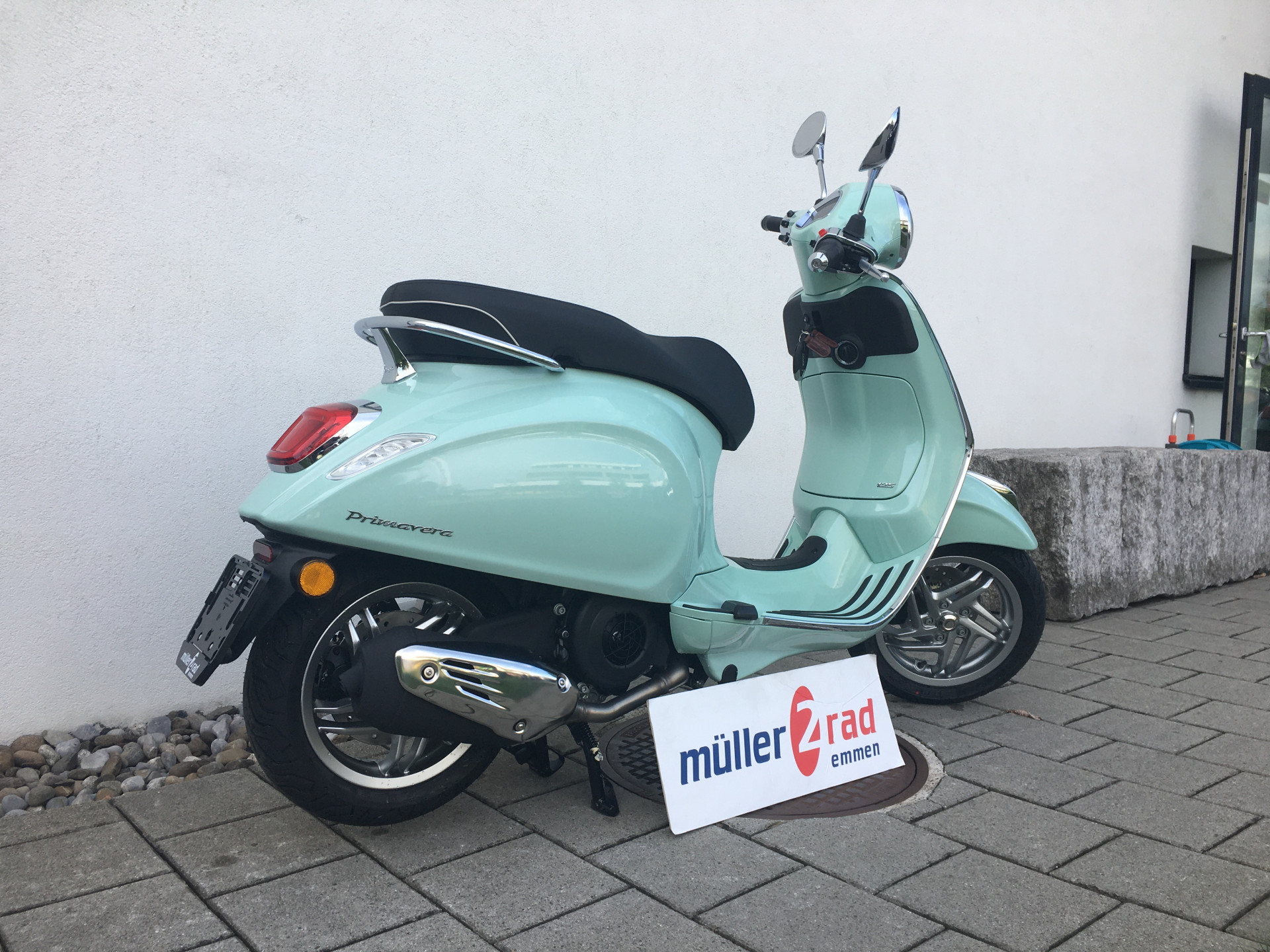 PIAGGIO Vespa Primavera 125-showroom-element-2