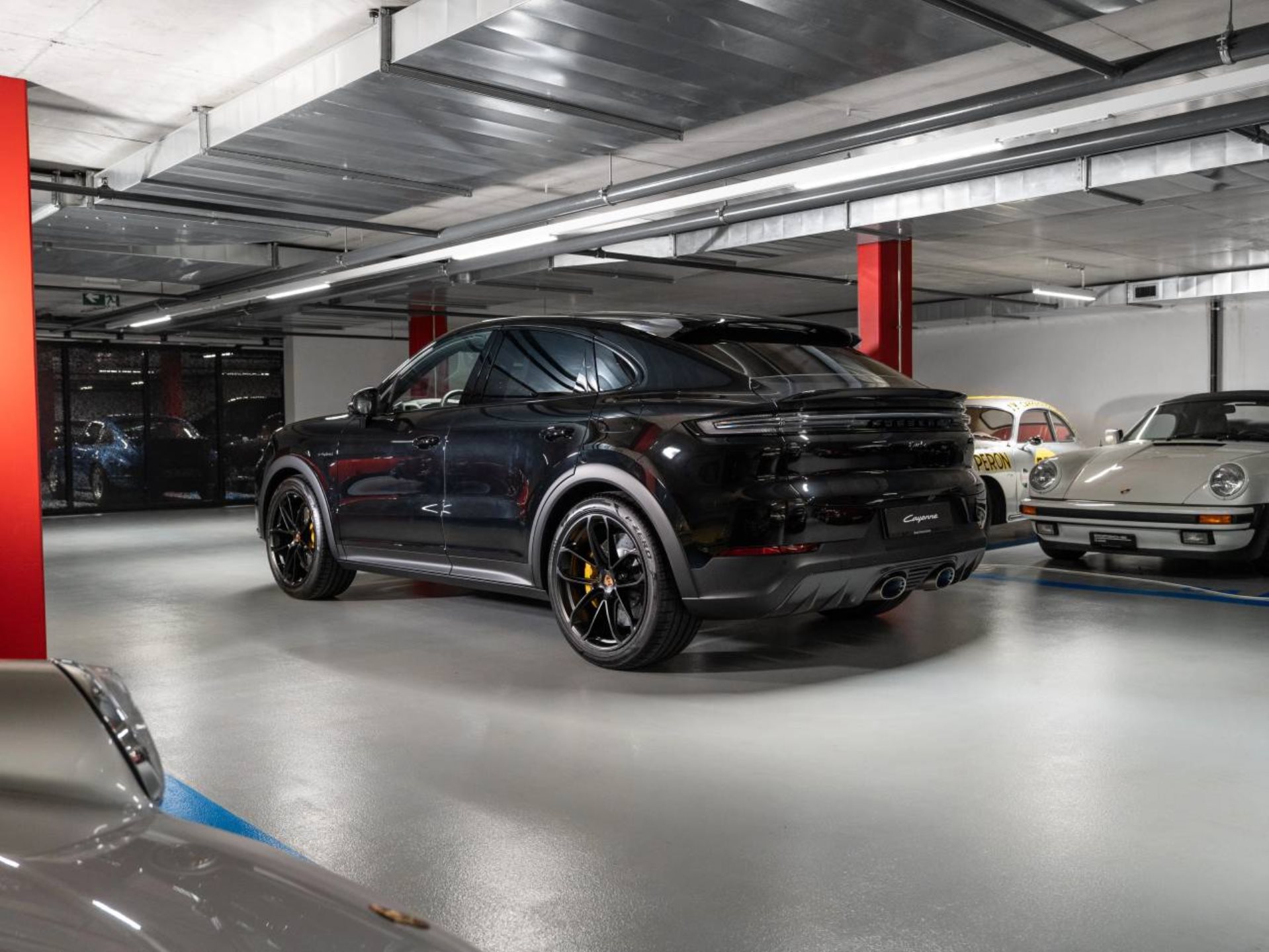 PORSCHE Cayenne Turbo E-Hybrid Coupé avec Paquet-GT-showroom-element-2