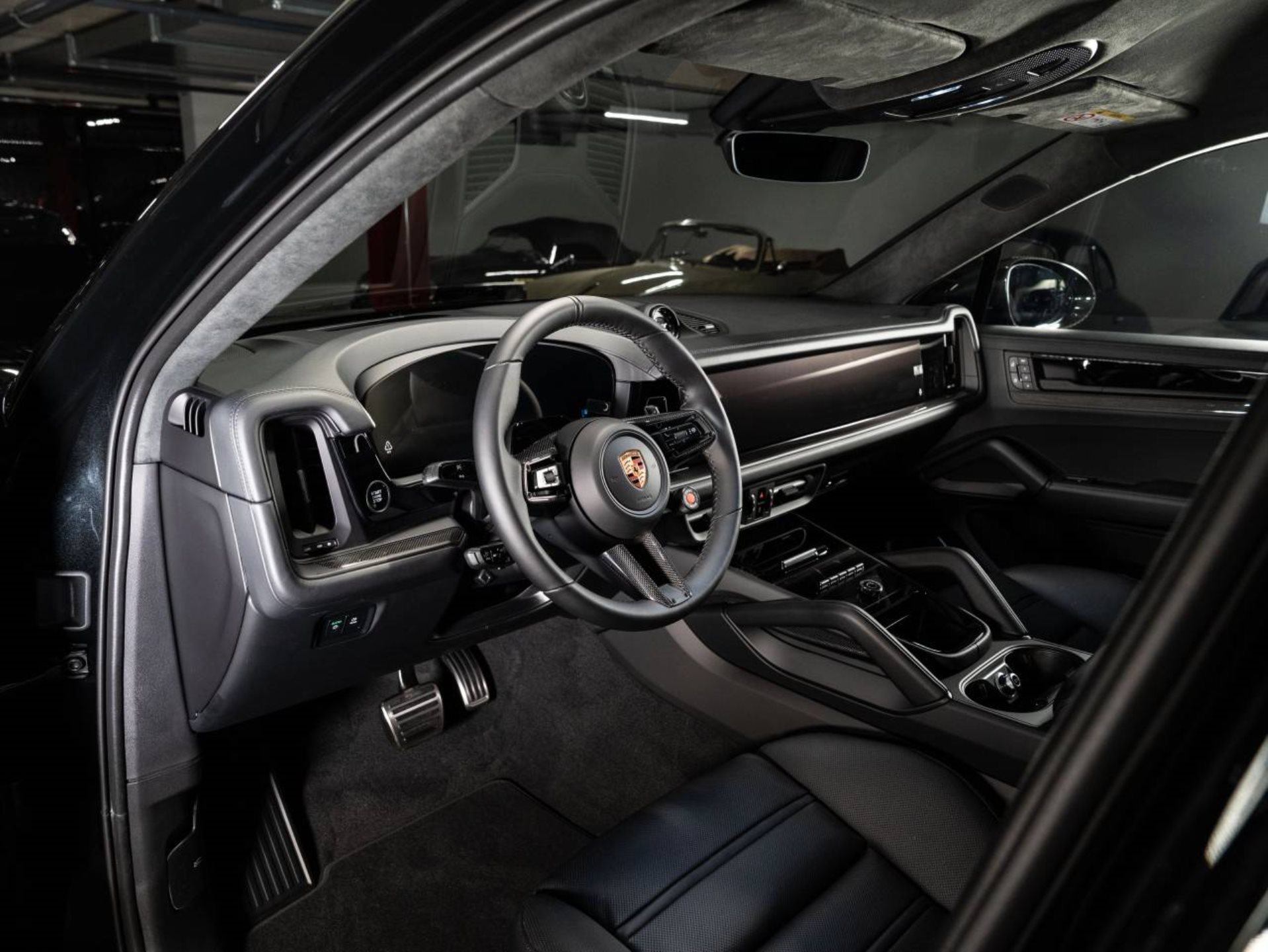 PORSCHE Cayenne Turbo E-Hybrid Coupé avec Paquet-GT-showroom-element-3