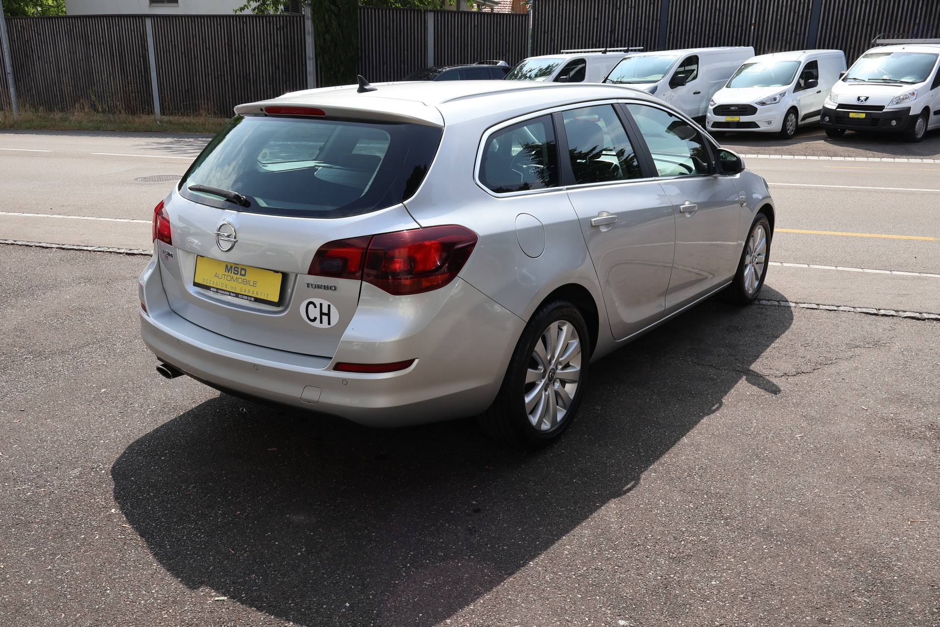 OPEL Astra SportsTourer 1.6i 16V Turbo Cosmo Automatic-image-4