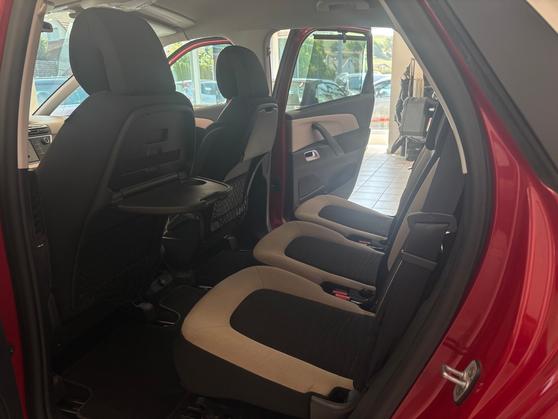 CITROEN C4 Picasso 1.6 e-HDi Attraction ETG6-image-10
