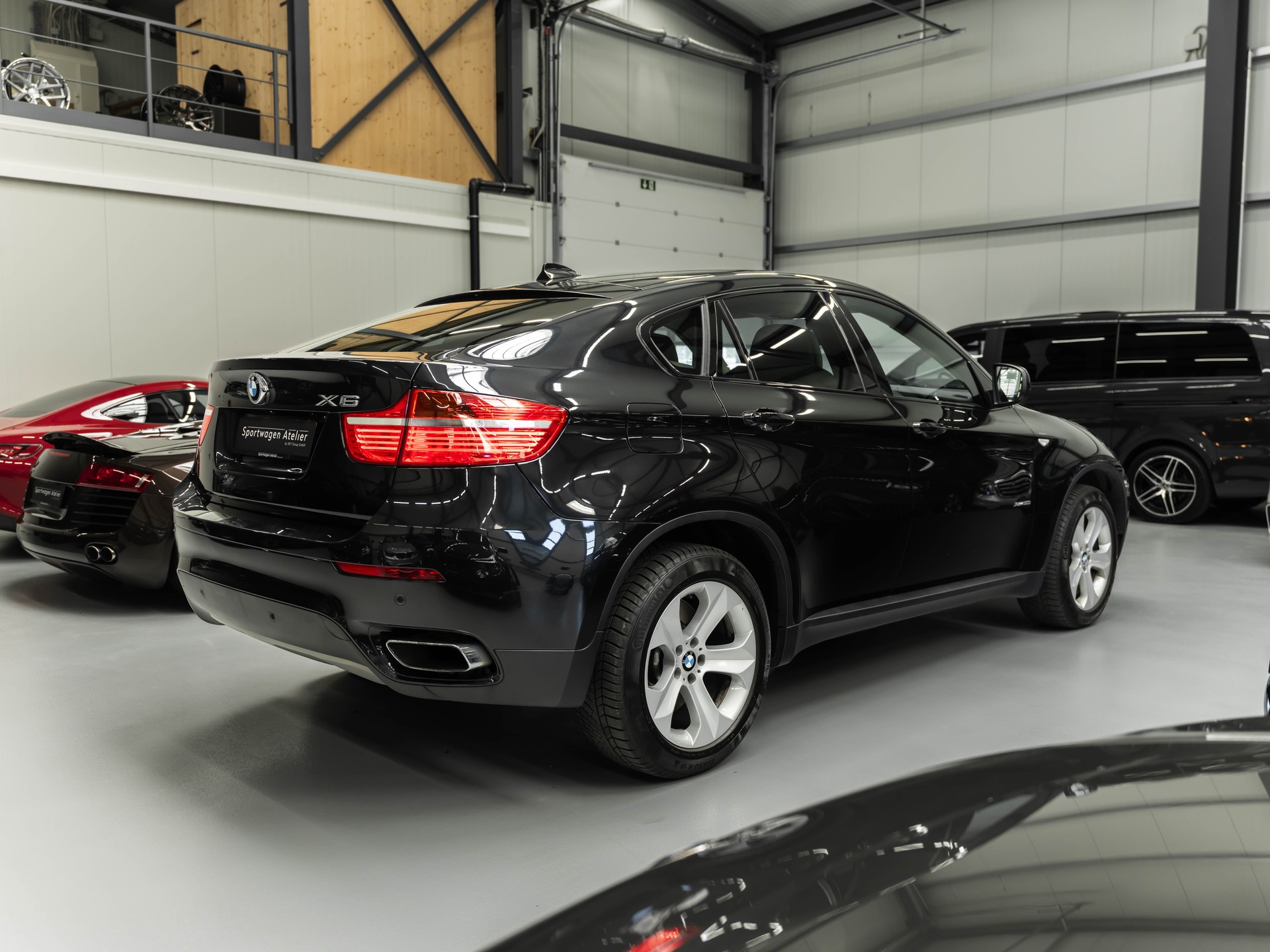BMW X6 xDrive 50i Steptronic-showroom-element-3