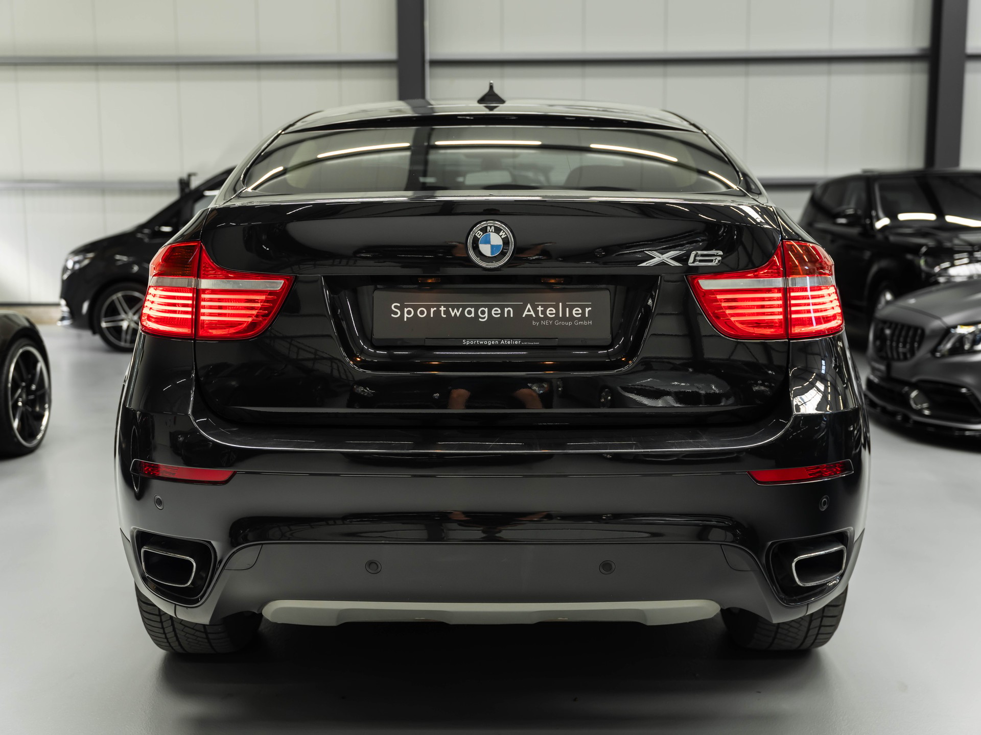 BMW X6 xDrive 50i Steptronic-showroom-element-2